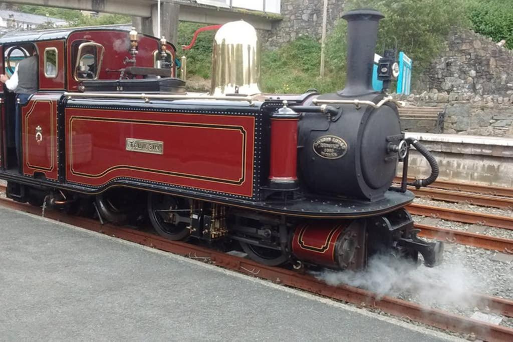 Ty Hen Villa Blaenau Ffestiniog Eksteriør billede
