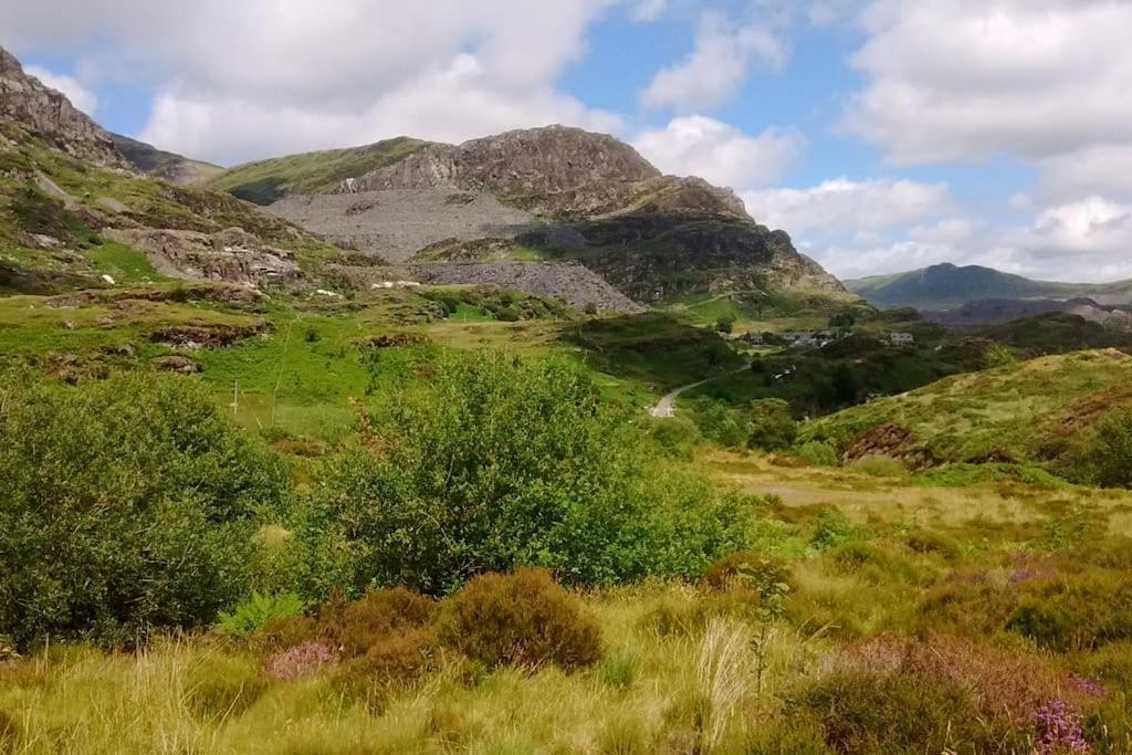 Ty Hen Villa Blaenau Ffestiniog Eksteriør billede